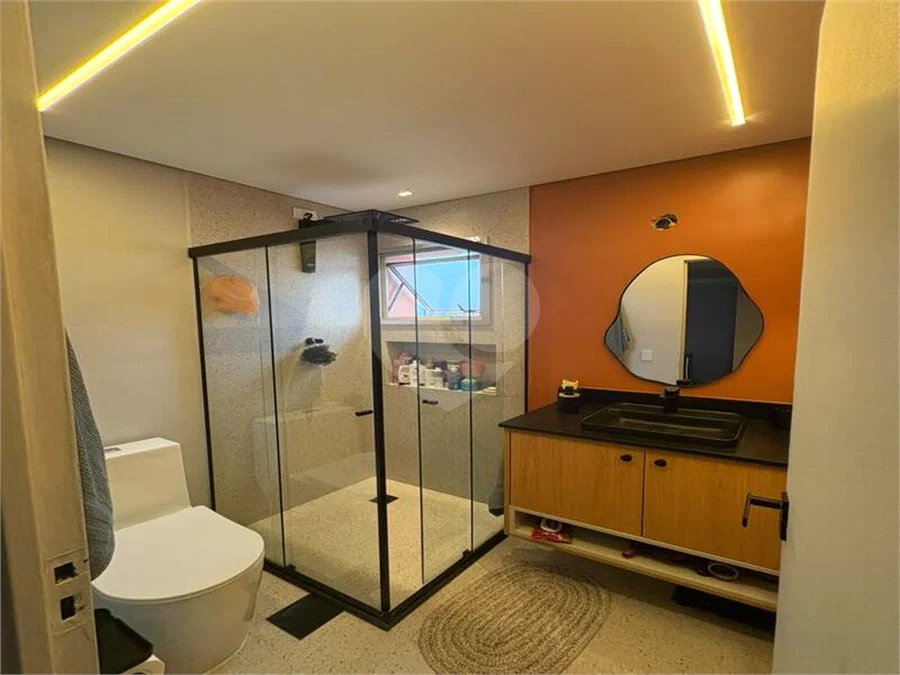 Apartamento Recém reformado e mobiliado a venda em Vila Mariana