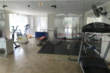 Espaço e Segurança no Bom Retiro: Apartamento de 100 m² com Infraestrutura Completa
