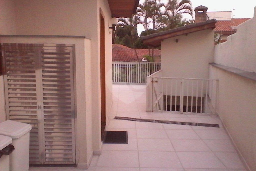 CASA TÉRREA ASSOBRADADA A VENDA NO TREMEMBÉ - 4 DORMS (2 SUÍTES), CHURRASQUEIRA E 4 VAGAS DE GARAGEM