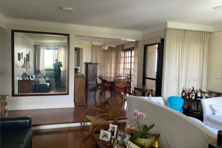 Apartamento à venda com 4 quartos, sendo 3 suítes,  em Vila Morumbi, São Paulo, SP