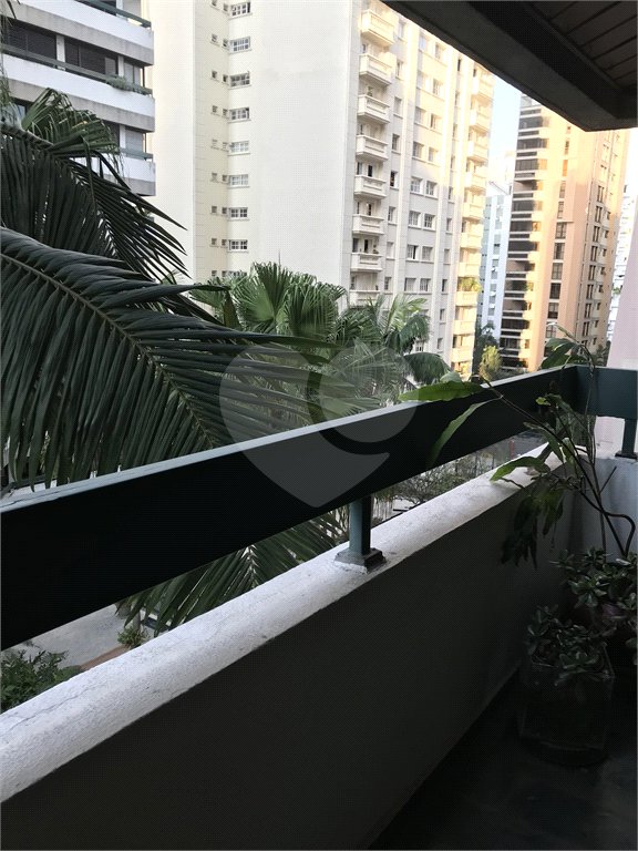 Apartamento à venda com 4 quartos, sendo 1 suíte, em Vila Uberabinha, São Paulo, SP