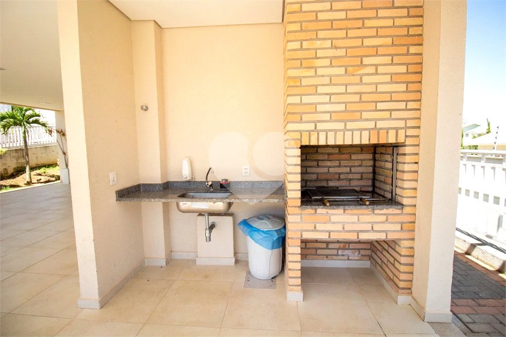 Casa à venda com 3 quartos, sendo 1 suíte, no condomínio Village Christian, São Roque - SP