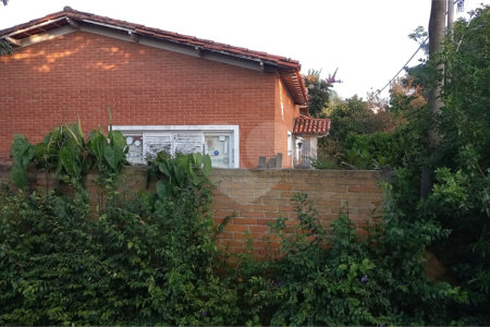 Casa à venda ou para alugar com 4 quartos, sendo 1 suíte, no Centro, Vinhedo, SP