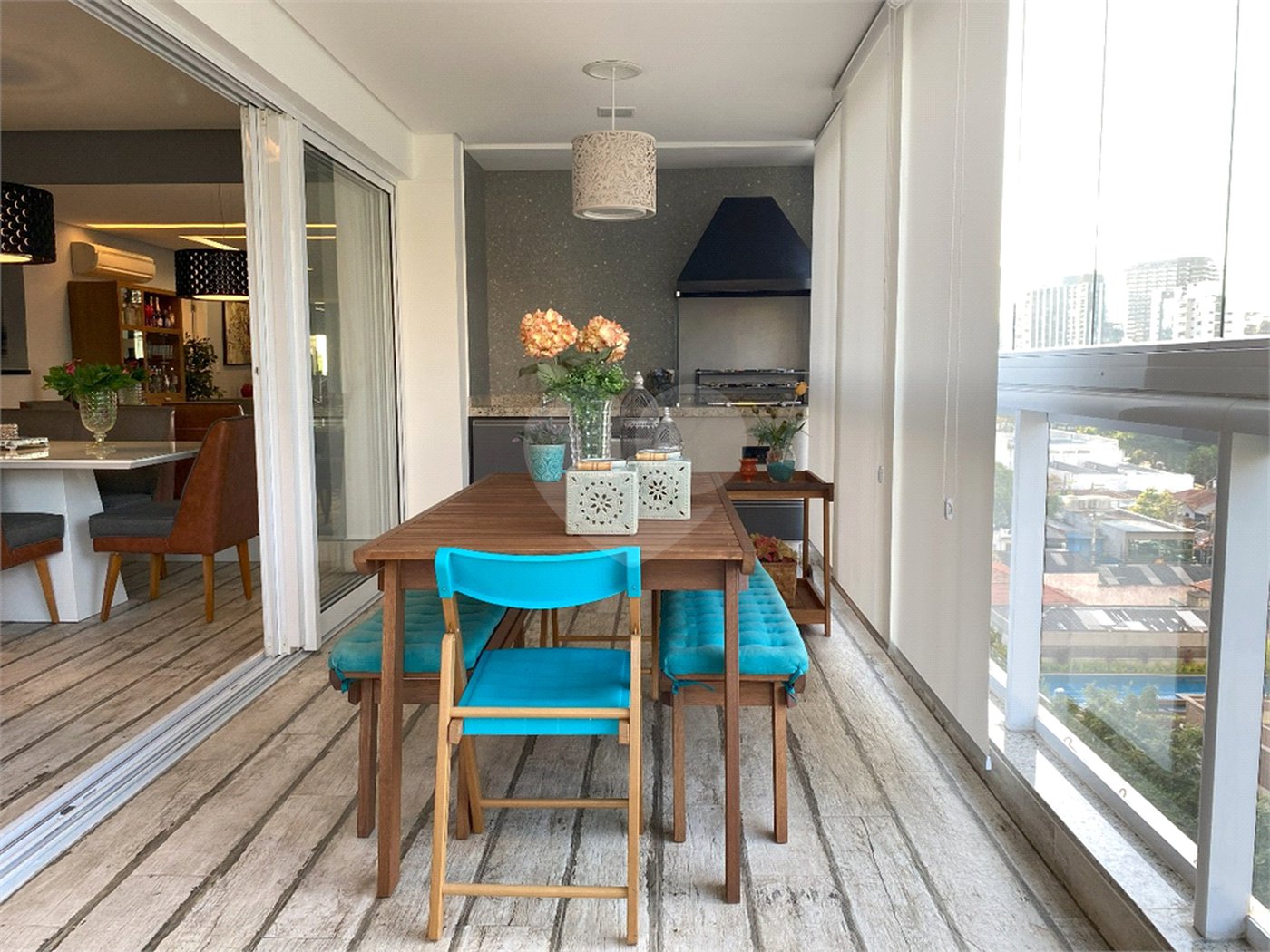 Apartamento à venda com 3 quartos, sendo 1 suíte,  em Vila Olímpia, São Paulo, SP