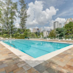 Casa à venda com 4 suítes no condomínio Granja do Morumbi, São Paulo - SP