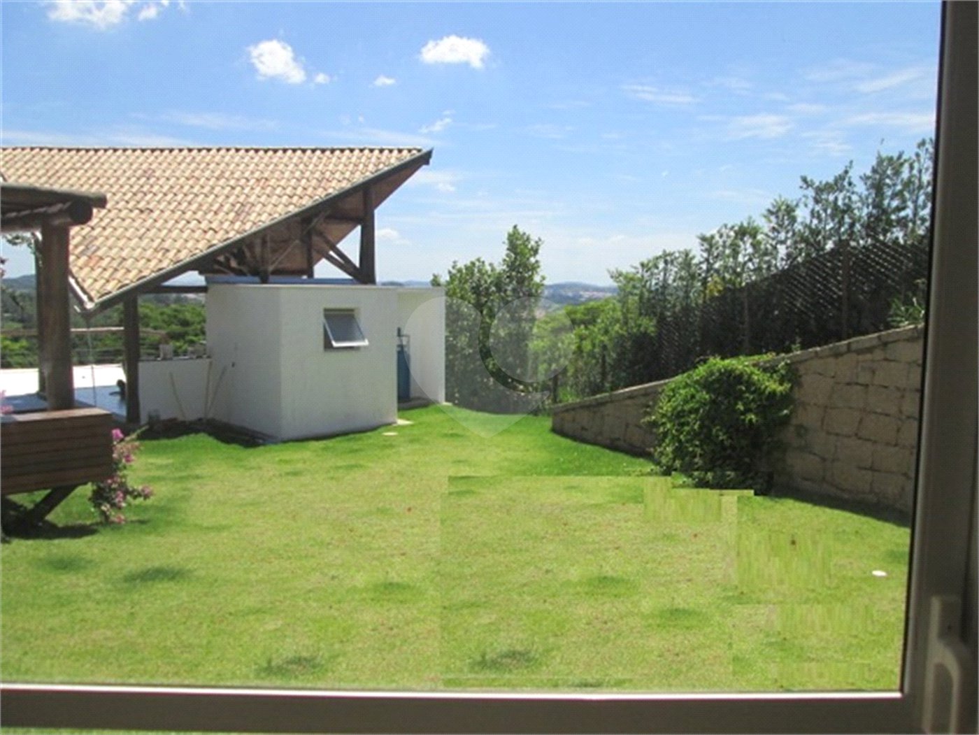 Casa à venda com 6 suítes no condomínio Jardim Primavera, Louveira - SP