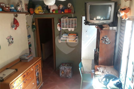 Sobrado à venda com 3 suítes em Vila Nivi, São Paulo, SP