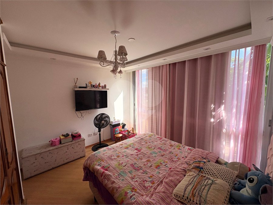 Sobrado à venda com 4 quartos, sendo 3 suítes,  em Jardim São Bento, São Paulo, SP