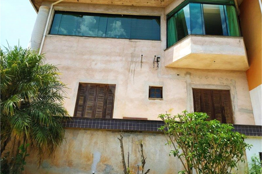 Casa à venda com 4 suítes no condomínio Parque Imperial, Mairiporã - SP
