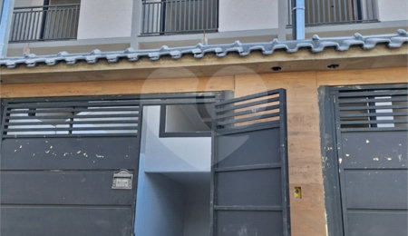 Sobrado à venda com 2 suítes em Vila do Castelo, São Paulo, SP