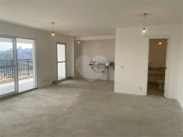 Apartamento à venda com 2 suítes em Santo Amaro, São Paulo, SP