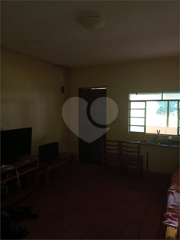 Sítio à venda com 2 quartos em Mogi das Cruzes, SP