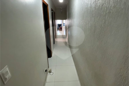 Casa à venda com 3 quartos, sendo 1 suíte, em Vila Júlia, Poá, SP