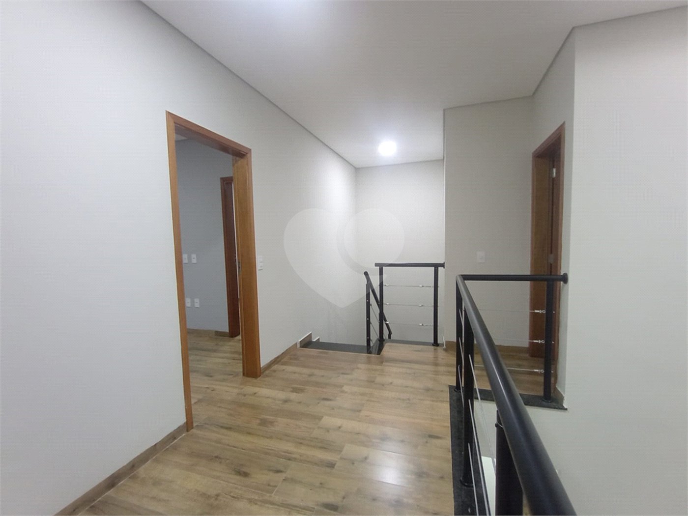 Casa à venda com 3 quartos, sendo 2 suítes, no condomínio Vila Rica, Indaiatuba - SP