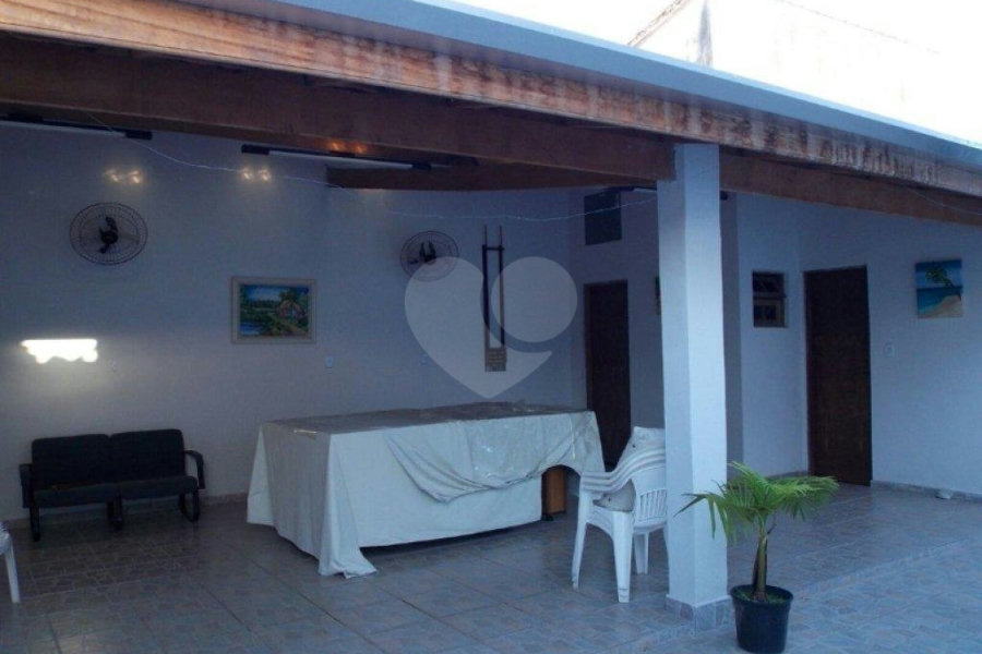 Casa Térrea à venda com 3 quartos, sendo 1 suíte, em Loteamento Bosque dos Guanandis, Caraguatatuba, SP