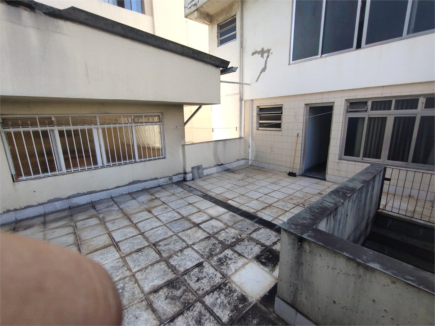Sobrado à venda com 7 quartos, sendo 6 suítes, em Aclimação, São Paulo, SP