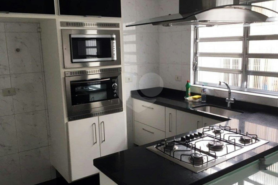 Sobrado à venda com 2 quartos em Chora Menino, São Paulo, SP