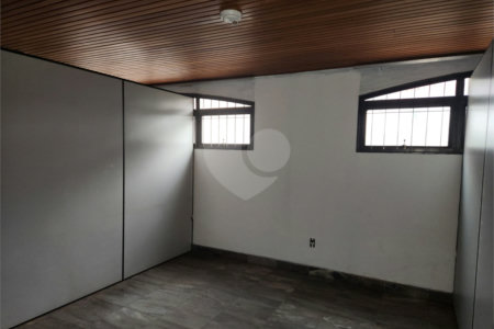 Sobrado à venda ou para alugar com 4 quartos, sendo 2 suítes, no Centro, Araraquara, SP