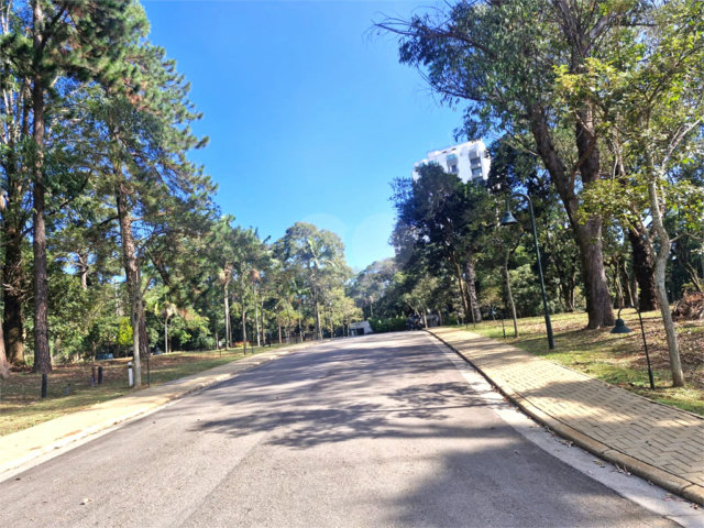 Terreno à venda no condomínio Chácara Santa Helena, São Paulo - SP