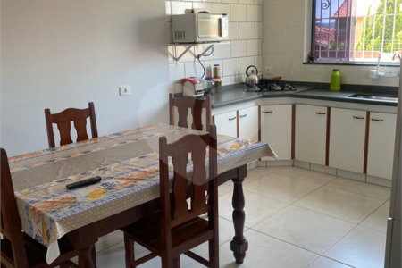 Casa à venda com 3 quartos, sendo 1 suíte, em Jardim Alvinópolis, Atibaia, SP