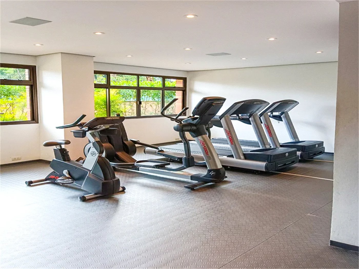 Apartamento à venda com 4 suítes em Vila Suzana, São Paulo, SP