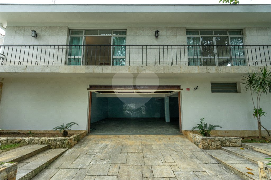 Casa Térrea à venda ou para alugar com 4 suítes em Jardim Marajoara, São Paulo, SP
