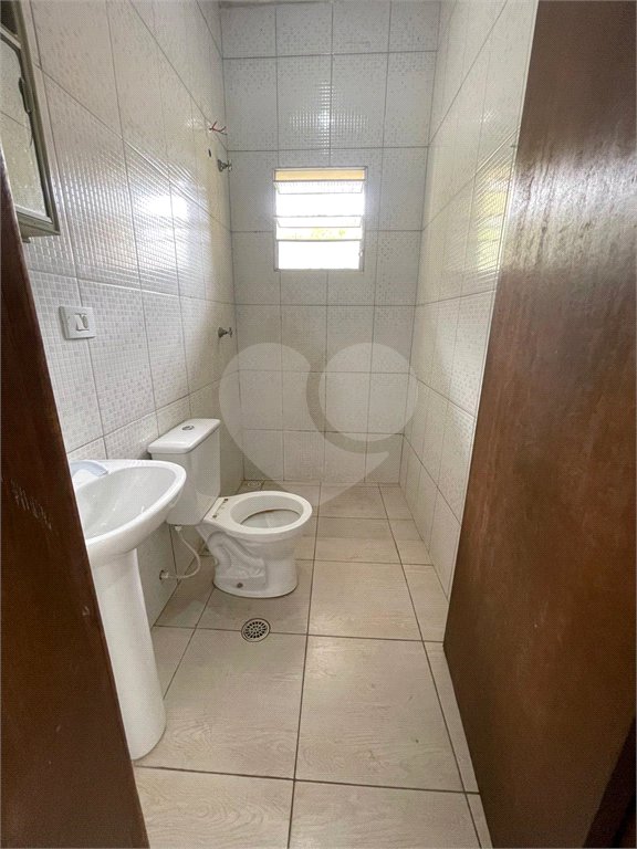 Sobrado à venda com 2 quartos, sendo 1 suíte, em Loteamento Jardim do Sol (mailasqui), São Roque, SP