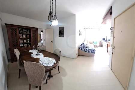 Apartamento à venda com 3 quartos, sendo 1 suíte, em Vila Uberabinha, São Paulo, SP
