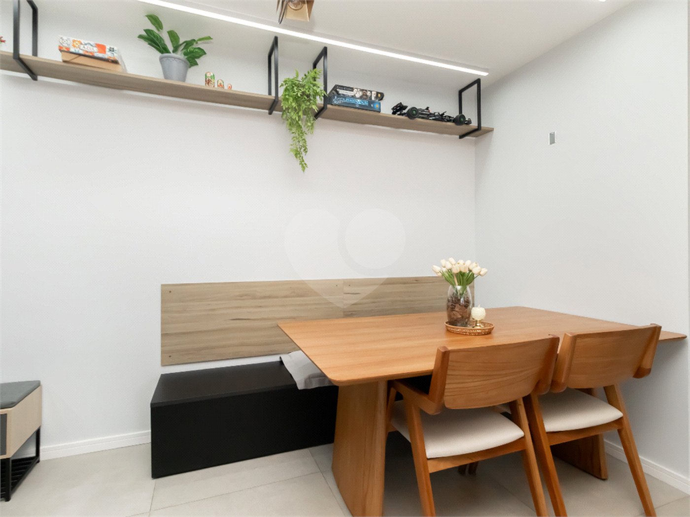 Apartamento à venda com 2 quartos, sendo 1 suíte, em Santo Amaro, São Paulo, SP