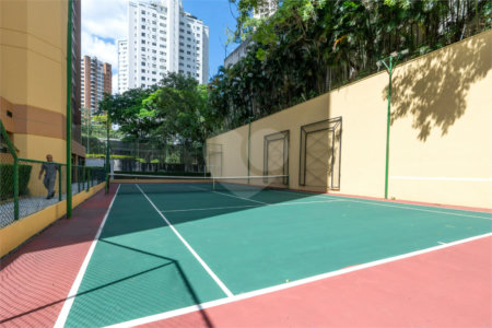 Apartamento à venda com 3 suítes em Vila Suzana, São Paulo, SP