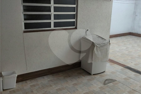 Casa à venda com 2 quartos, sendo 1 suíte, em Indianópolis, São Paulo, SP
