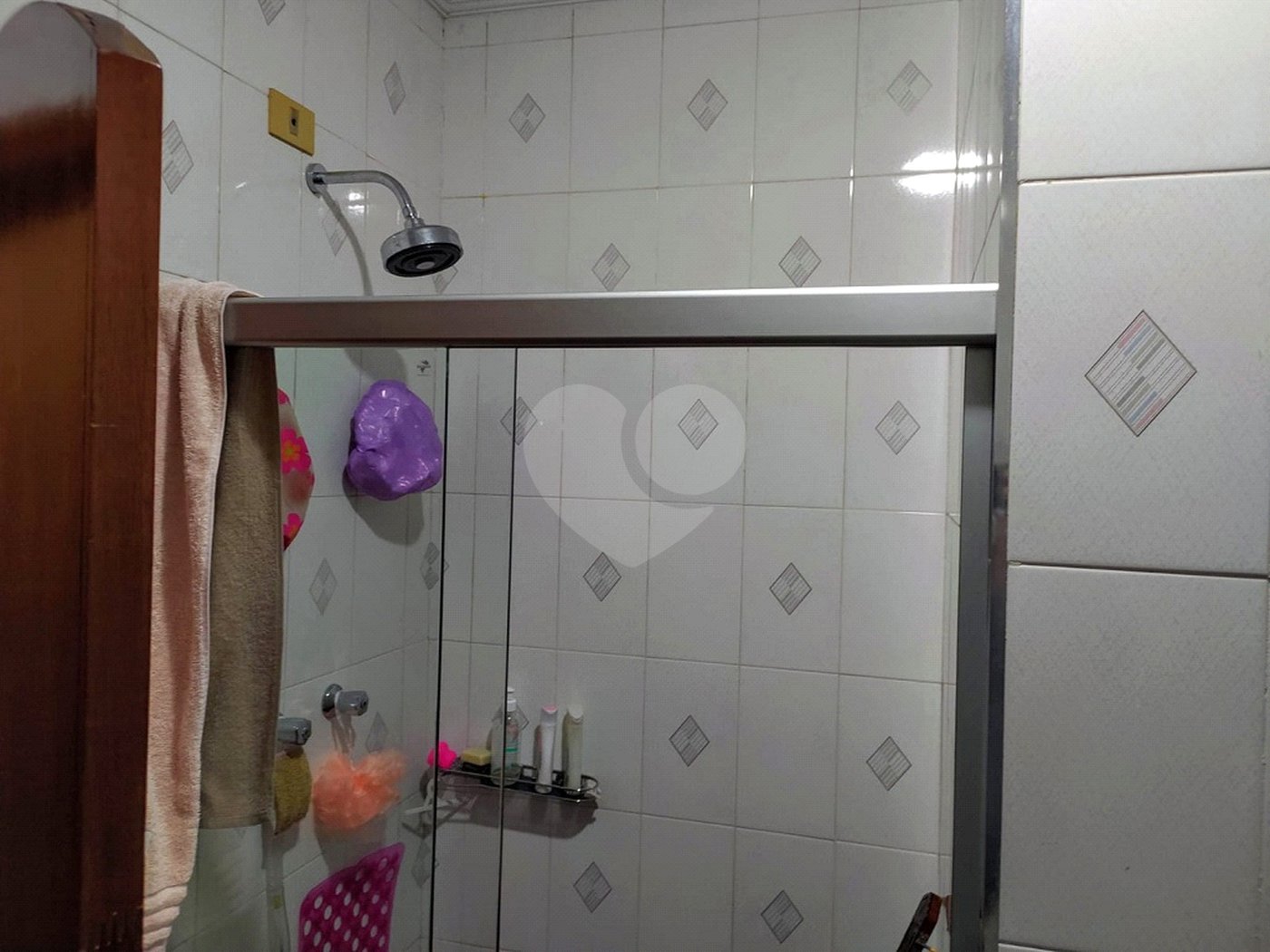 Sobrado à venda com 4 quartos, sendo 2 suítes, em Vila Paulicéia, São Paulo, SP