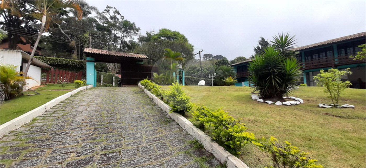 Casa Térrea à venda com 5 quartos, sendo 3 suítes, em Serra da Cantareira, Mairiporã, SP