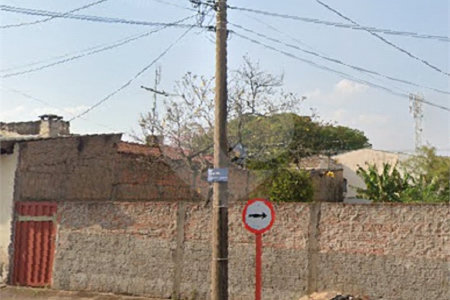 Terreno Comercial à Venda no bairro Jd Bandeirantes-São Carlos/SP