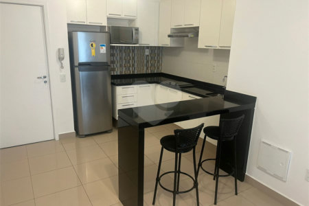 Apartamento à venda com 2 quartos, sendo 1 suíte, em Parque Industrial Tomas Edson, São Paulo, SP