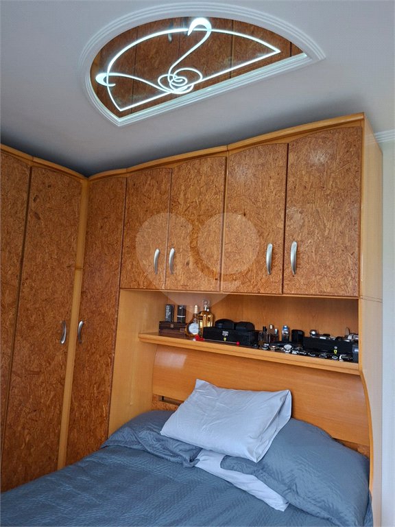 Apartamento à venda com 2 quartos em Parque Maria Domitila, São Paulo, SP
