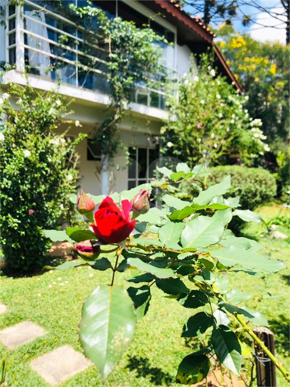 Casa Térrea à venda com 4 quartos, sendo 1 suíte, em Roseira, Mairiporã, SP