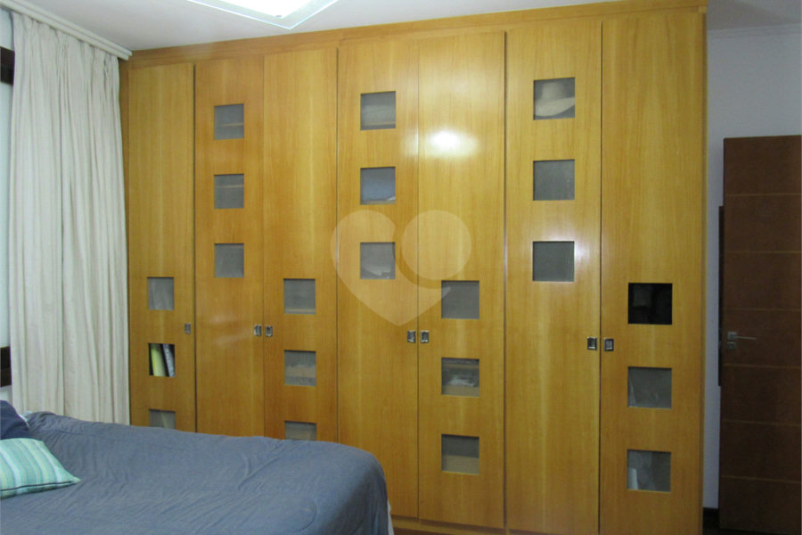 Sobrado à venda com 4 quartos, sendo 2 suítes, em Tremembé, São Paulo, SP