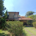 Casa à venda com 4 quartos, sendo 3 suítes, no condomínio Patrimônio do Carmo, São Roque - SP