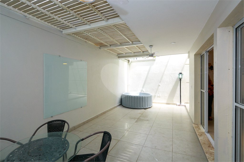 Casa à venda com 4 suítes no condomínio Bellagio, São Paulo - SP