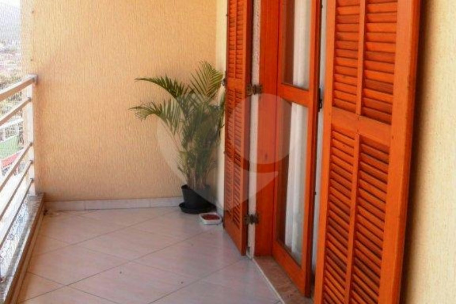 Sobrado à venda com 3 quartos, sendo 1 suíte, em Vila Mazzei, São Paulo, SP