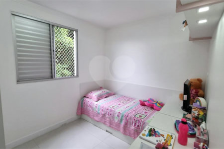 Apartamento à venda com 3 quartos, sendo 1 suíte, em Jardim Esmeralda, São Paulo, SP