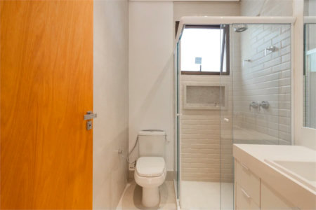 Casa à venda com 4 quartos, sendo 1 suíte,  em Jardim Guedala, São Paulo, SP