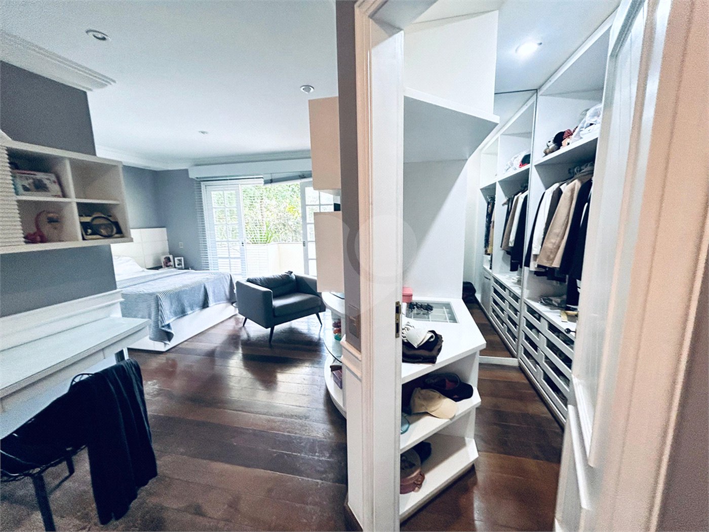 Casa à venda com 8 quartos, sendo 7 suítes, em Barra da Tijuca, Rio de Janeiro, RJ