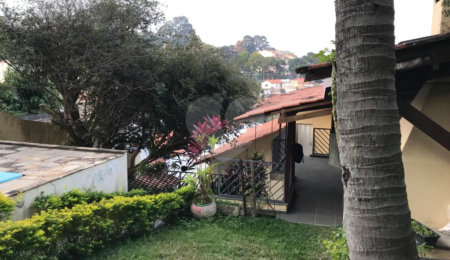 Casa Térrea à venda com 3 quartos, sendo 2 suítes,  em Horto Florestal, São Paulo, SP