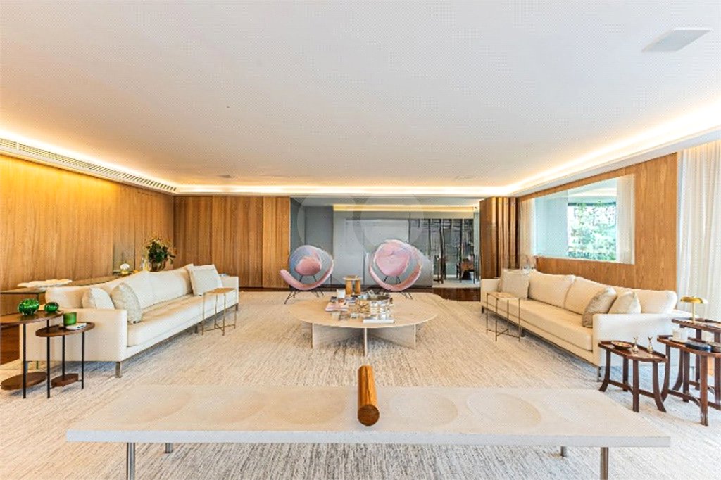 Apartamento à venda com 3 suítes em Vila Suzana, São Paulo, SP