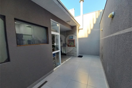 Casa à venda com 2 quartos, sendo 1 suíte, no condomínio Horto Florestal Villagio, Sorocaba - SP
