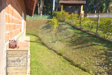 Casa em condomínio à venda com 3 quartos, sendo 1 suíte,  no Centro, Bom Jesus dos Perdões, SP