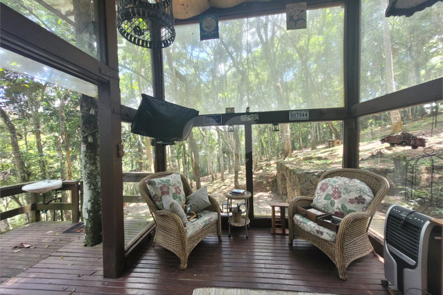 Casa à venda com 2 suítes no condomínio Alpes da Cantareira, Mairiporã - SP