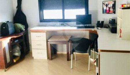 Apartamento à venda com 4 quartos, sendo 2 suítes, em Aclimação, São Paulo, SP